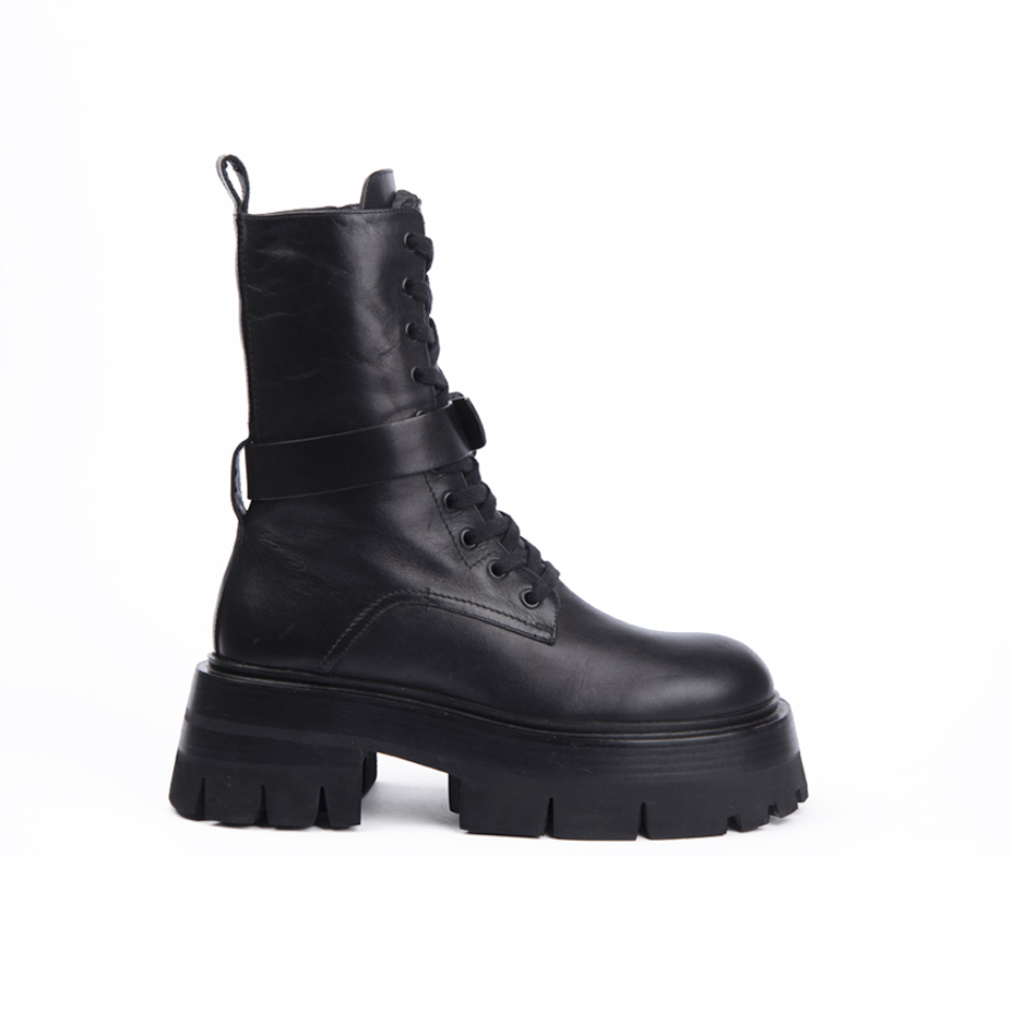 Boots Versace